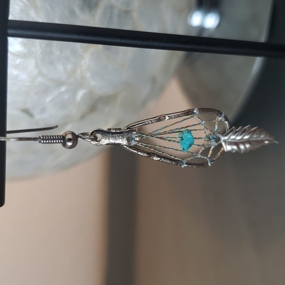SOUTHWESTERN Style Dream Catcher Silver Pierced Earrings Turquoise - Picture 1 of 6